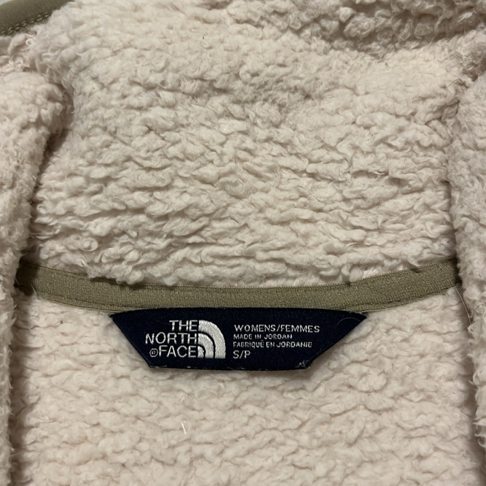 Northface pile cream vest - Picture 3 of 3
